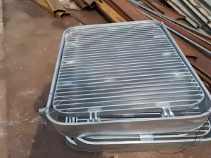 Bottom intake grille