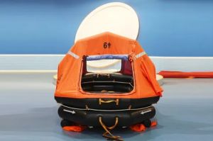 KHZ type automatically self-righting inflatable liferafts for fishing vessels