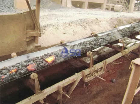 HEAT-RESISTANT CONVEYOR BELT