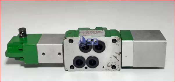 GEARBOX CONTROLLER 3-POSITION 4-WAY AIR CONTROL HYDRAULIC VALVE WL4A16B/1-00